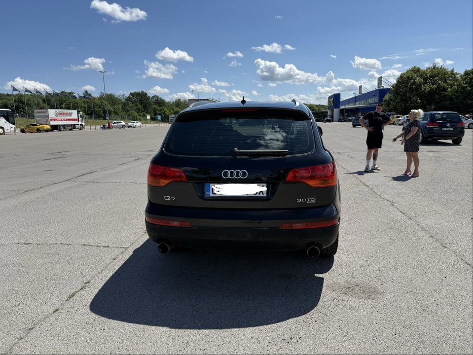 Продава се Audi Q7 в отлично състояние!