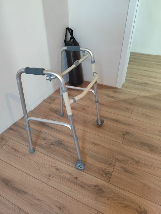 Ходунок взрослый