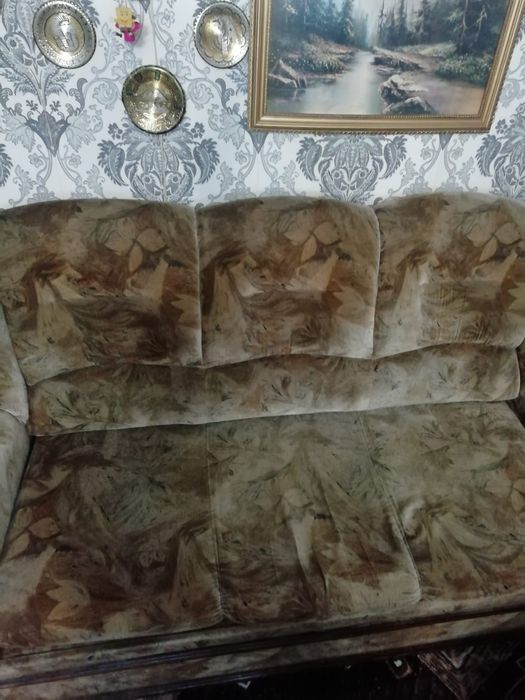 Продам диван 10000