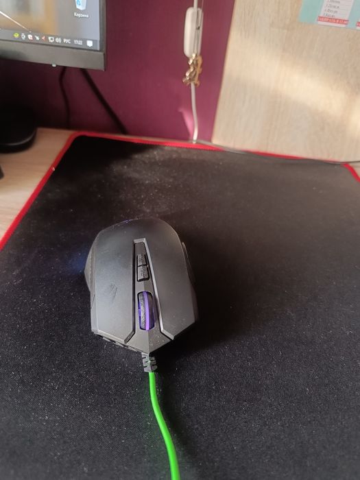 Продаю мышку срочно!