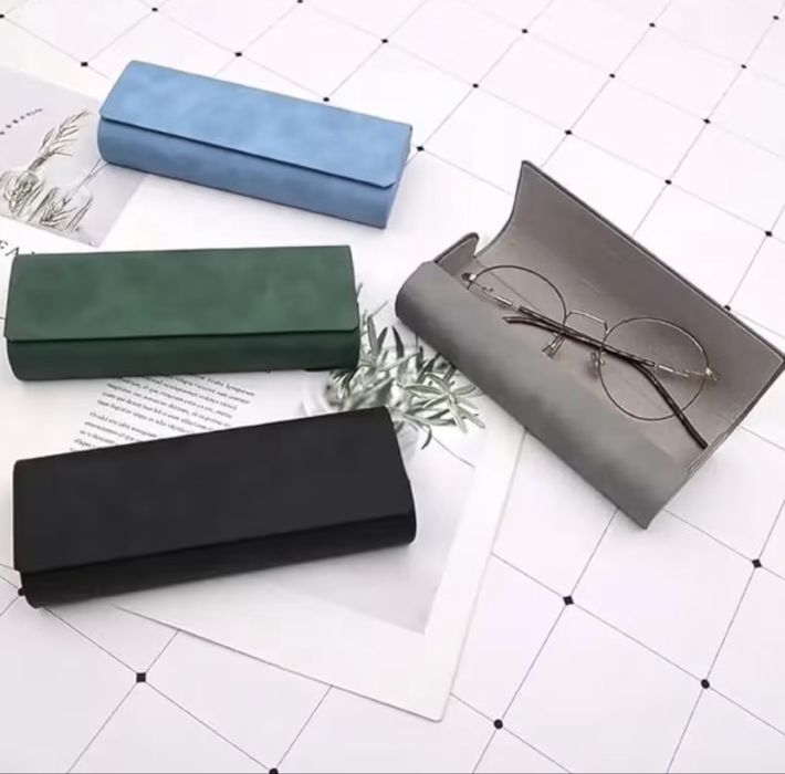 Елегантен твърд калъф за очила – стилен и защитен