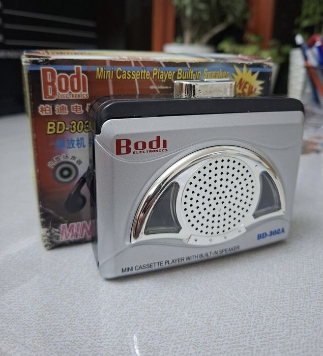 Кассетный плеер Bodi Electronics BD-302A.