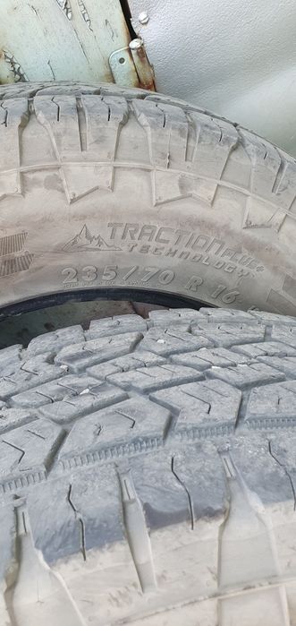 Продам резина УАЗ