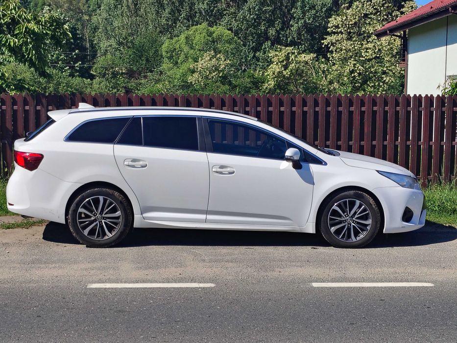 TOYOTA Avensis 2017 — imagine 4