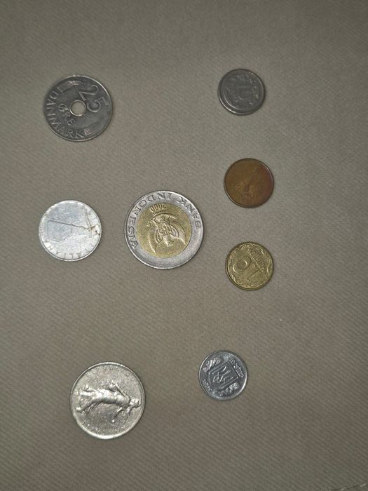 Продаю старинные монеты