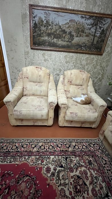 Продадим раскладнлй диван и 2 кресла