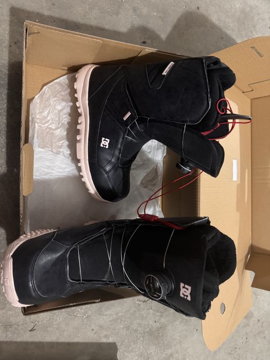 Дамски сноуборд обувки DC