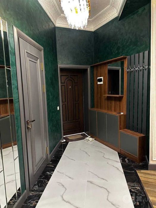 Квартира рядом с алайским базаром с терассой 72 квм