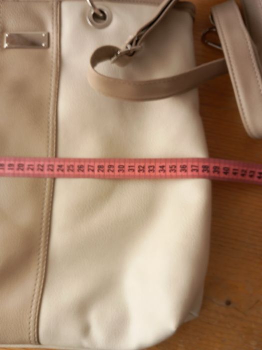 Ежедневна чанта тип торба с къса и дължа дръжка