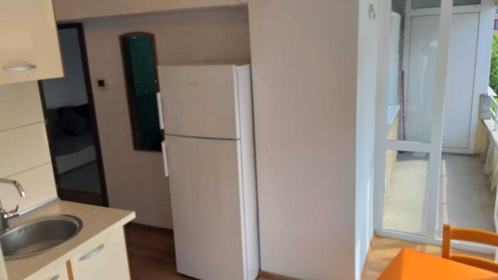 Proprietar inchiriez garsoniera zona Spitalul Judetean pe Calea Bucuresti - Brasov
