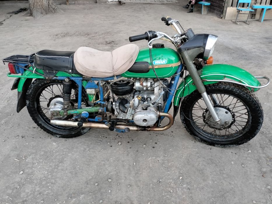 Урал мотоцикл на ходу