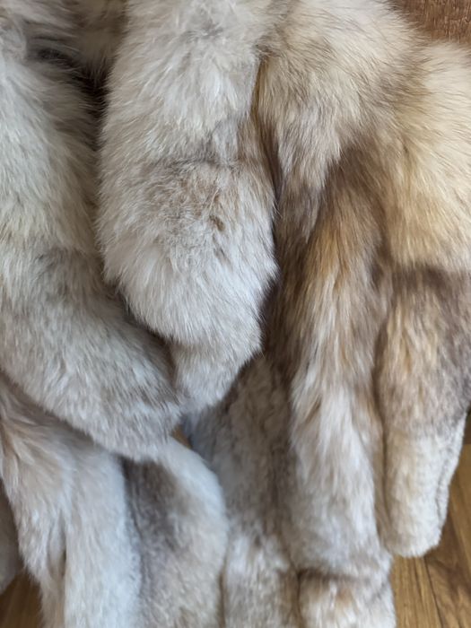 Haina/blanita naturala eleganta vulpe polara