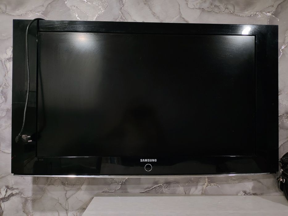 Продам телевизор