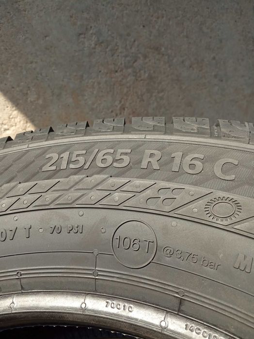 2 Нови бусови всесезонни гуми 215/65R16C Continental Van 4Season 109T