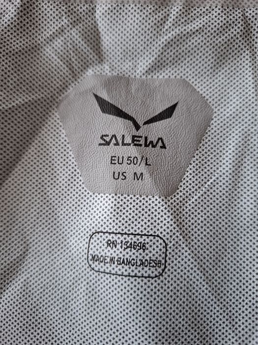 Salewa мъжко яке M- L размер.