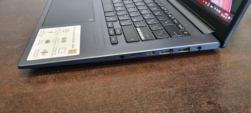 Лаптоп Asus Vivabook Oled