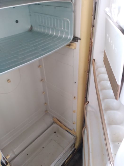 Продам  холодильник ЗИЛ