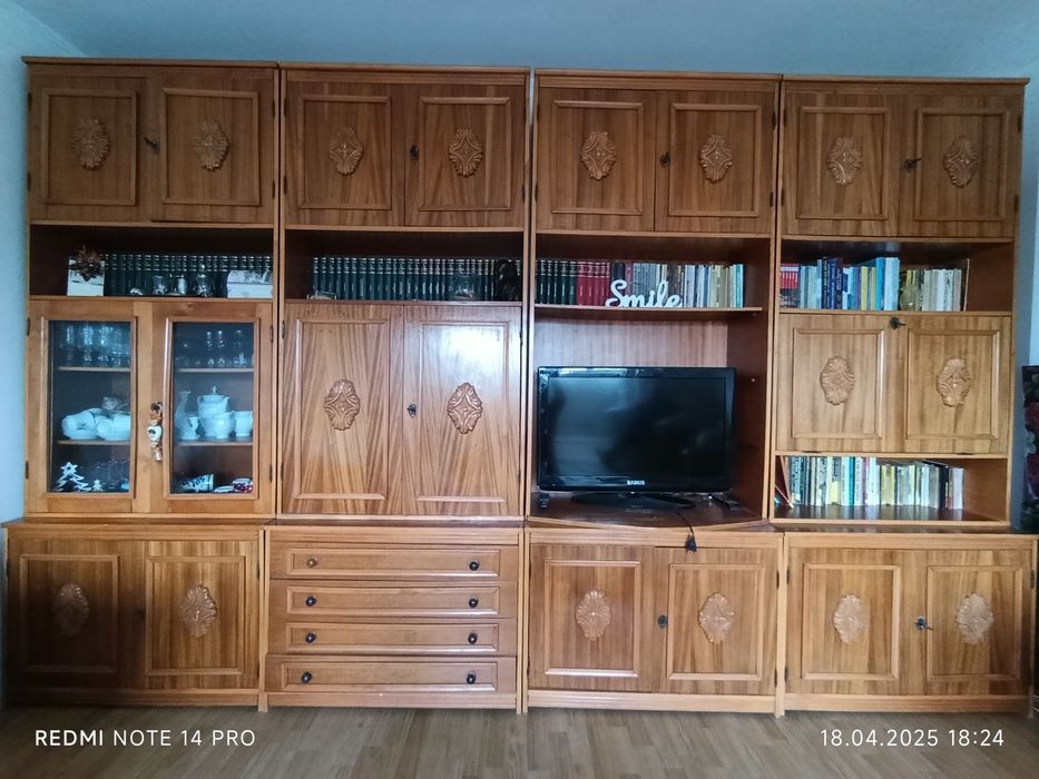 Se vinde biblioteca de sufragerie