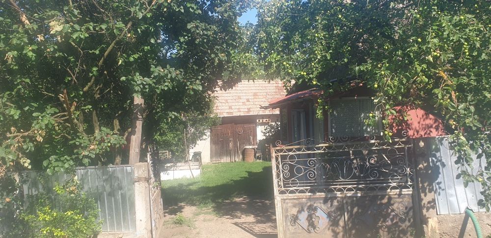 Casa renovabilă de vânzare în Caianu, Cluj