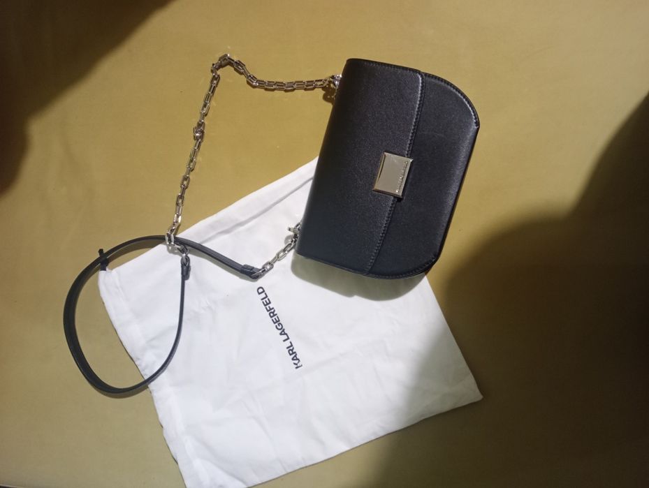 Маркова чанта чисто нова