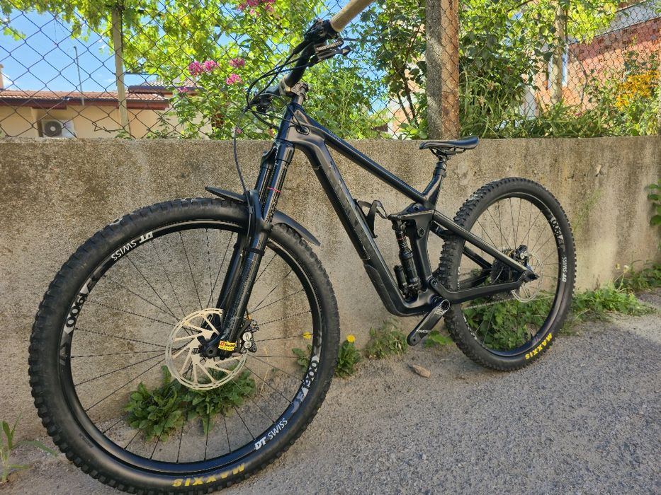 Карбонов Canyon Strive 29 цола М размер Rockshox Lyric,  Super Deluxe  1x12 GX Sram  Shimano Saint 4-бутални спирачки  Ендуро