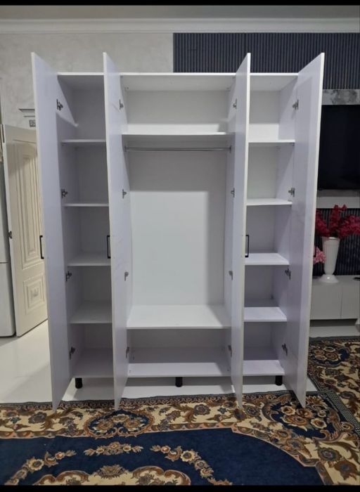 Шкаф сатылады новый