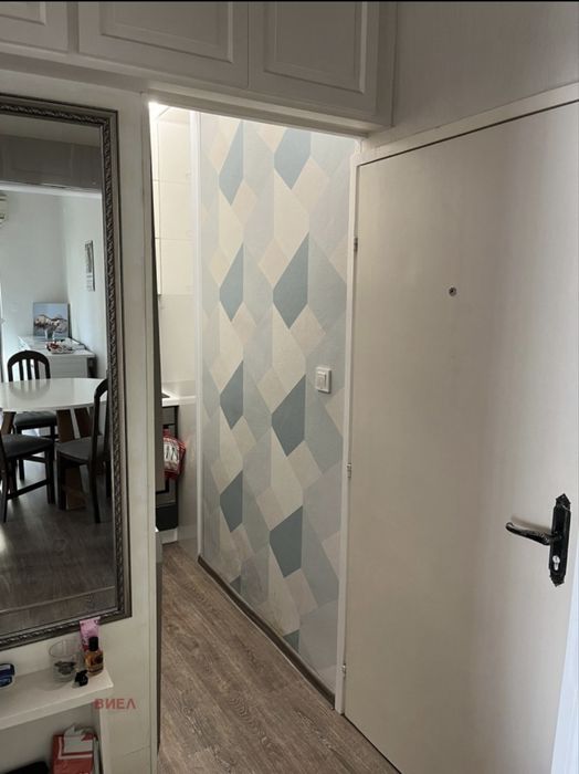 Продава се Тристаен апартамент в Пловдив, Христо Смирненски - 64 кв.м за 1922 €/кв.м - Снимка #3