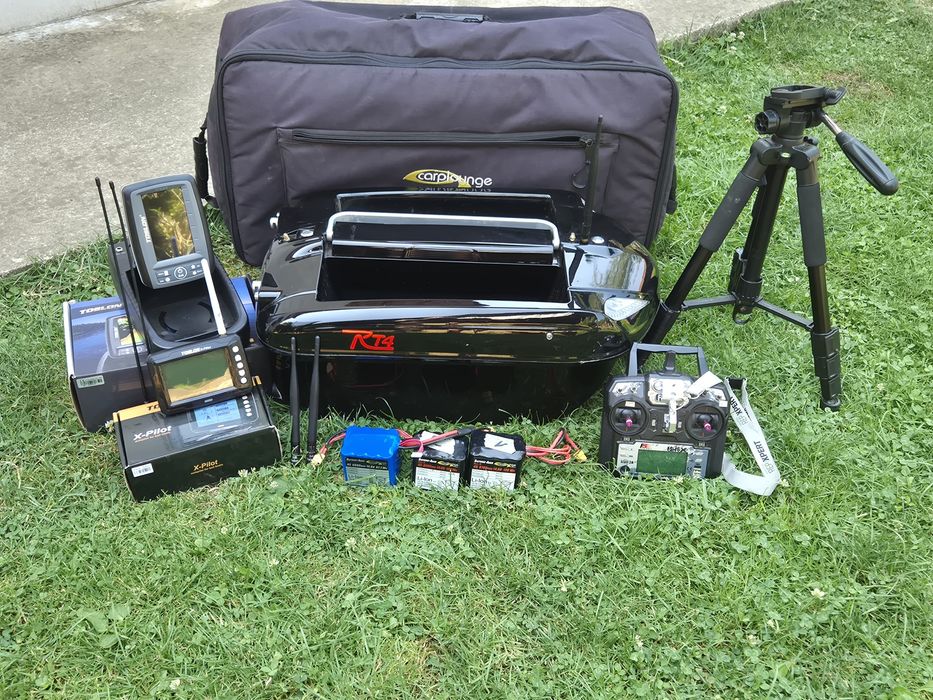 Лодка за захранка Carplounge rt4 v3 + сонар + автопилот