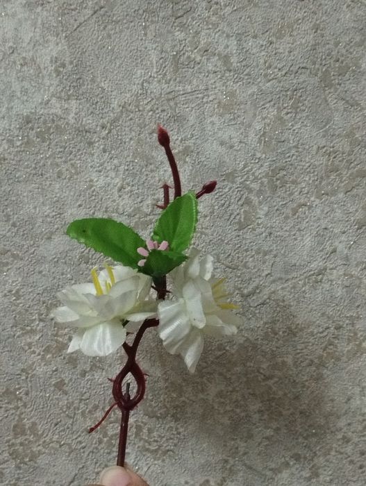 Маленьки цветок декор вкомнату