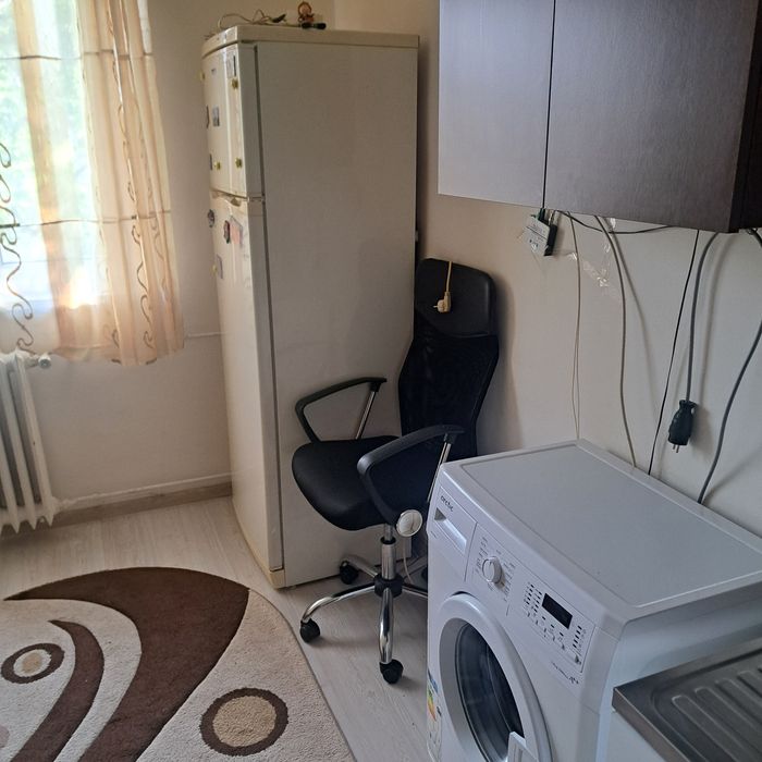Proprietar vând cameră in centru la AFI