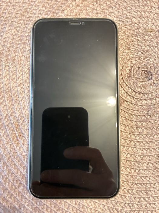 Iphone 11 64bg бял