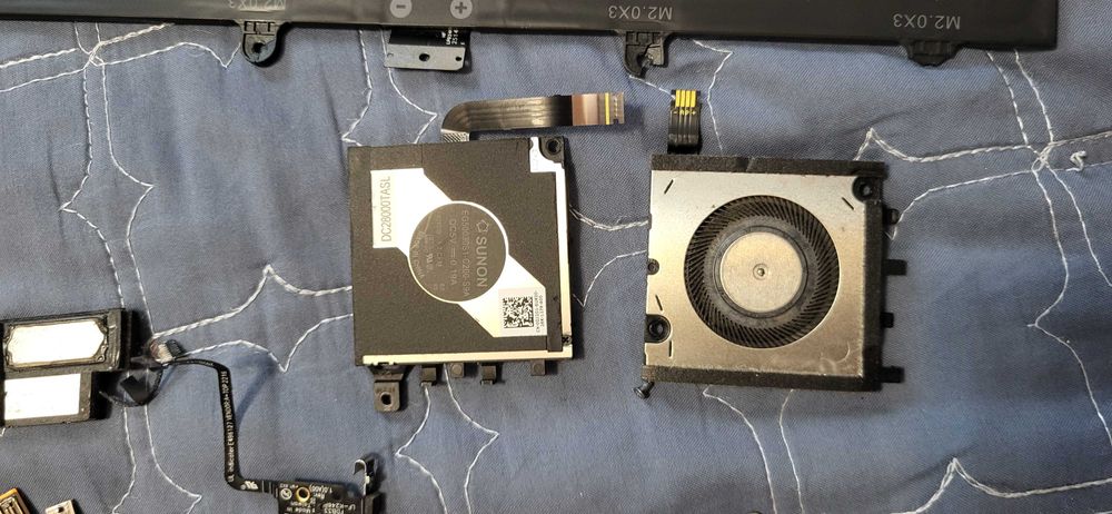 Piese Tableta DELL Latitude 7320 2 in 1 piese doar piesele tot 200 lei