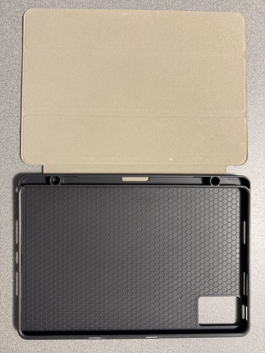 Husa foarte putin folosita pentru Tableta Lenovo Idea tab with Pen 11”