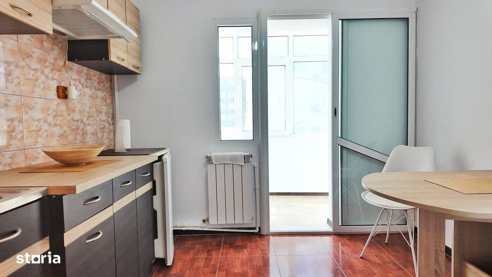 Vindem apartament in Navodari