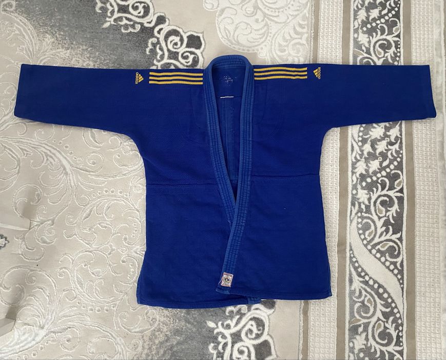 Кимано Адидас золотисти