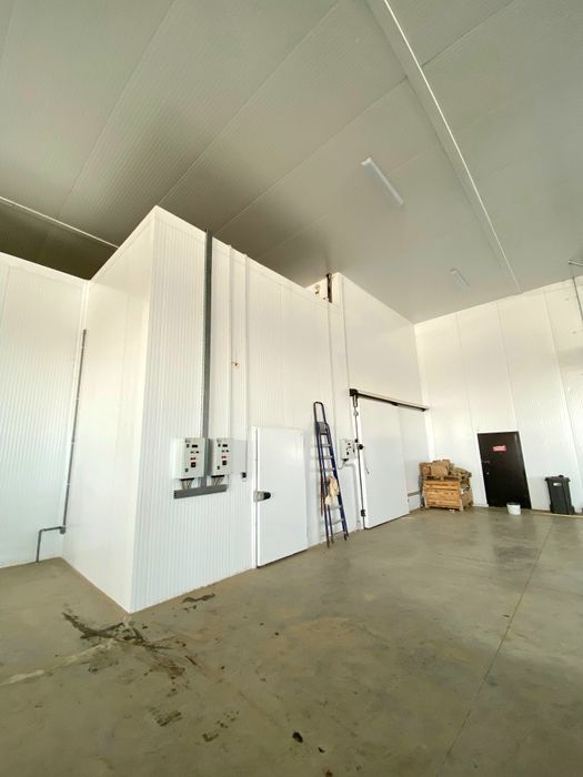 Фруктохранилище действующее.