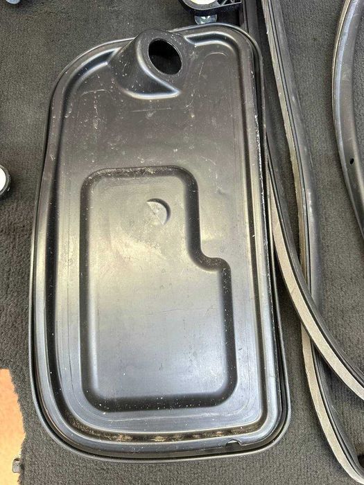 Set macara stanga față PORCHE Macan