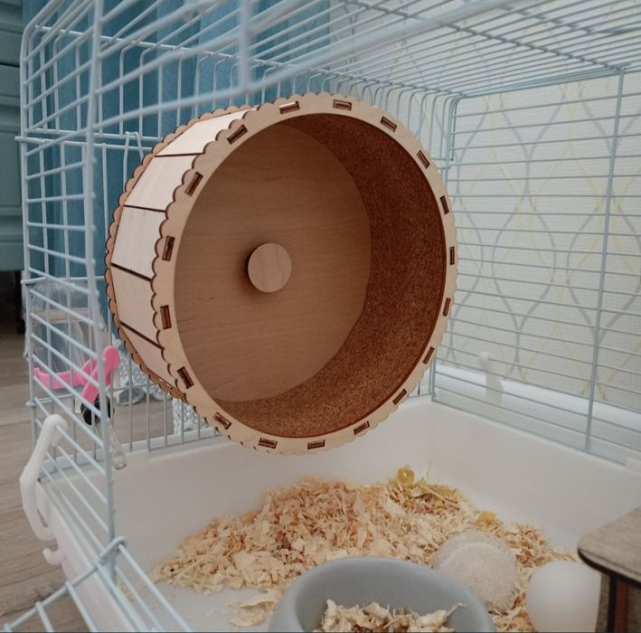 Продаю колесо с клеткой