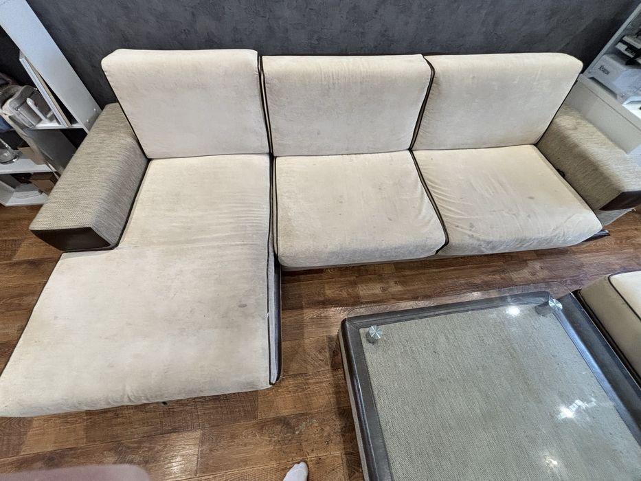 Продам угловой диван 300*100 (комплект)
