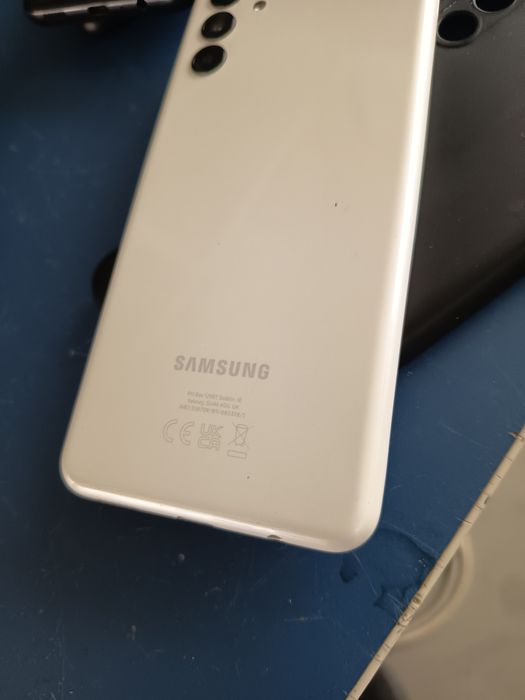 Vând  2 telefoane Samsung, A04