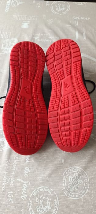 Adidas femei 36,5