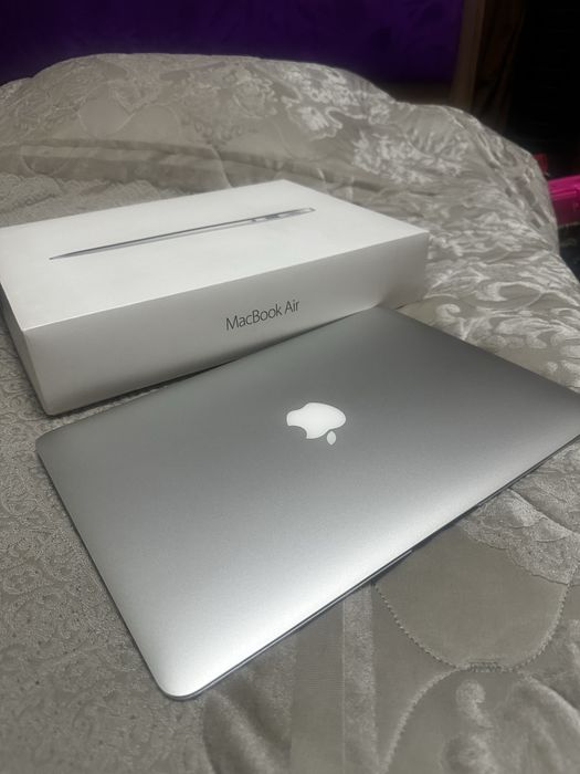 Продам Macbook Air