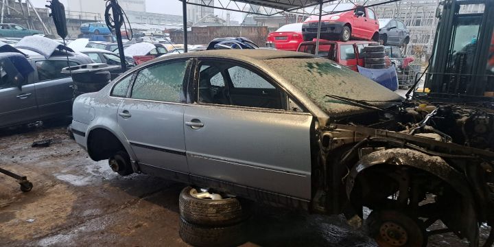 Maneta semnalizare Volkswagen VW Passat B5.5 (facelift)