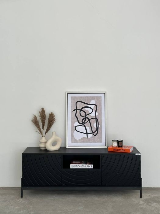 Продается Тумба под ТВ в отличном состоянии