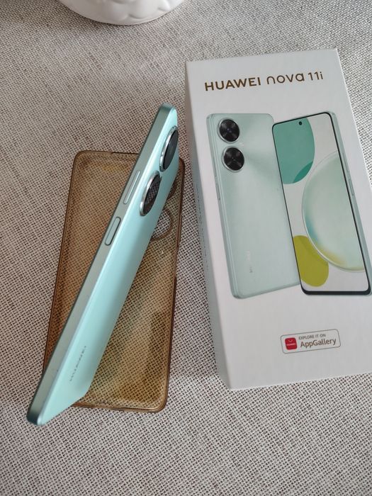 Huawei Nova 11i, in perfectă stare estetică și de funcționare.