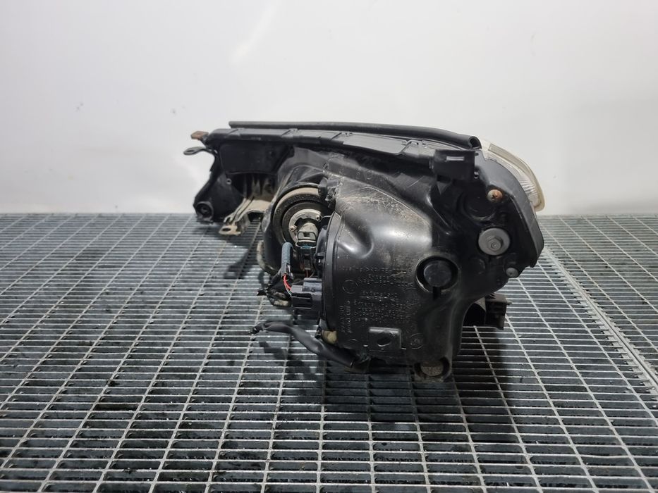 Десен фар Toyota Rav 4 IV 2012 - 2015 SUV 4 врати (1492)
