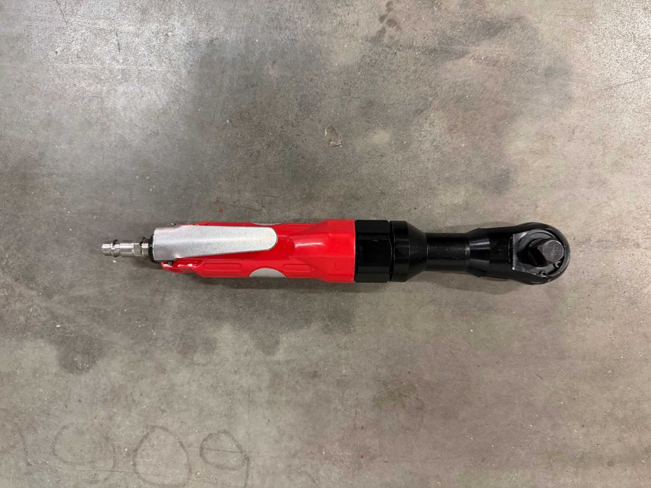 R20 Тресчотка 3/8" 40Nm LED 1x2Ah /Тресчотка пневматична 1/2"68Nm 1/4"