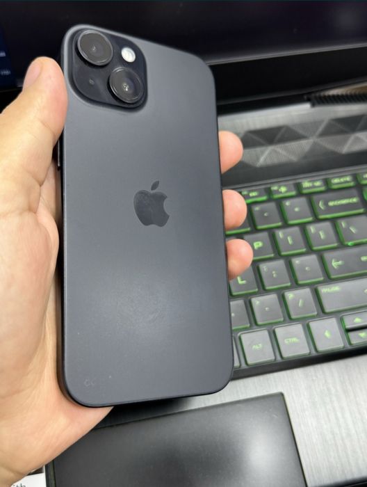 iPhone 15 black 128GB