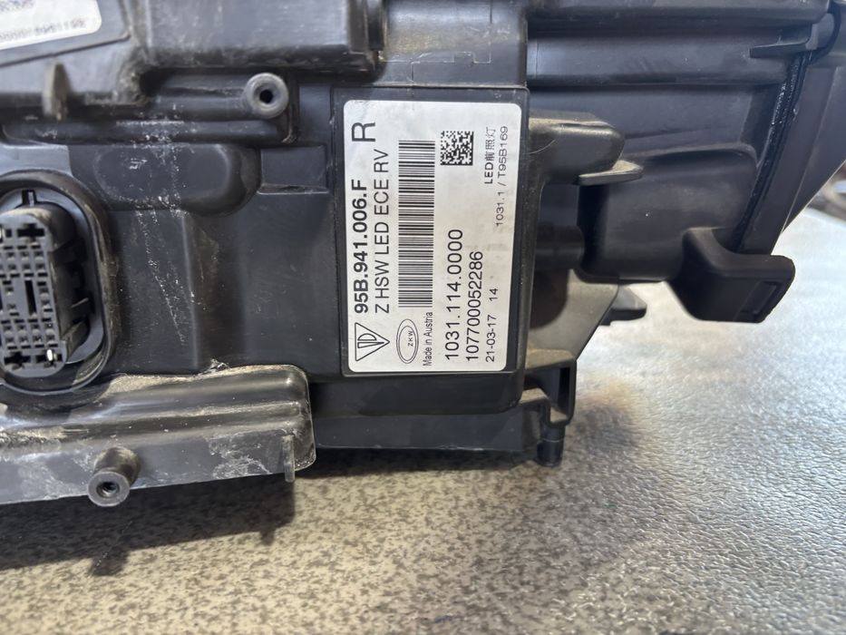 Far farove Porsche Macan фар фарове порше макан