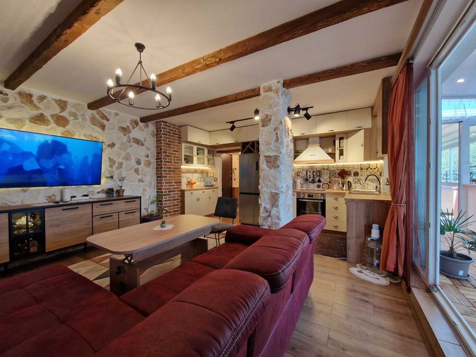 Продава се Многостаен апартамент в Стара Загора, Казански - 180 кв.м за 1267 €/кв.м - Снимка #1